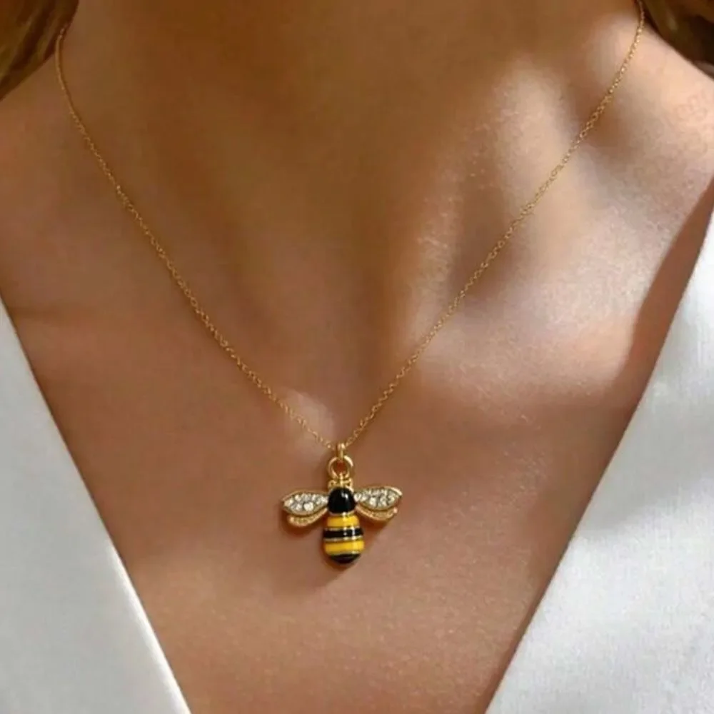Bee Pendant Necklace #1689